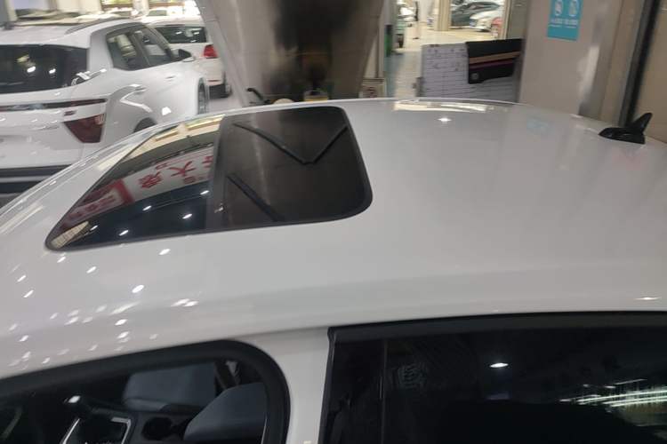 Used Volkswagen Lavida 2023 1.5L Automatic 5 Million Edition Roof