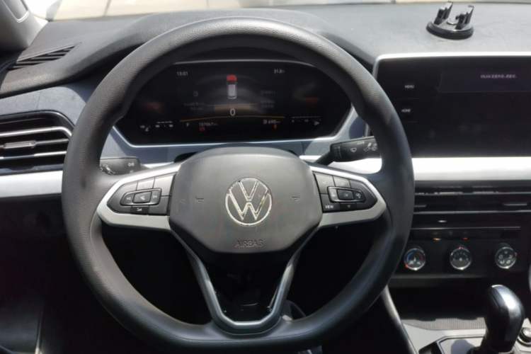 Used Volkswagen Lavida 2023 1.5L Automatic De Yi Edition Steering Wheel