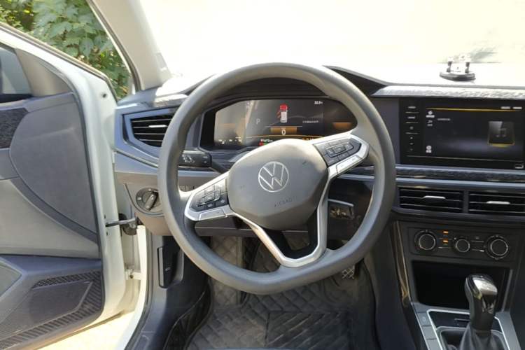 Used Volkswagen Lavida 2023 New Rui 1.5L Automatic New Yi Edition Steering Wheel