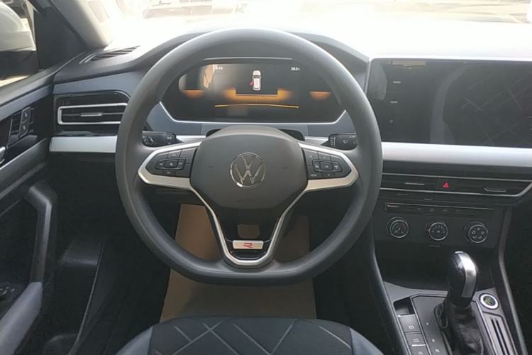 Used Volkswagen Lavida 2023 Revised 1.5L Automatic DeYi Edition Steering Wheel