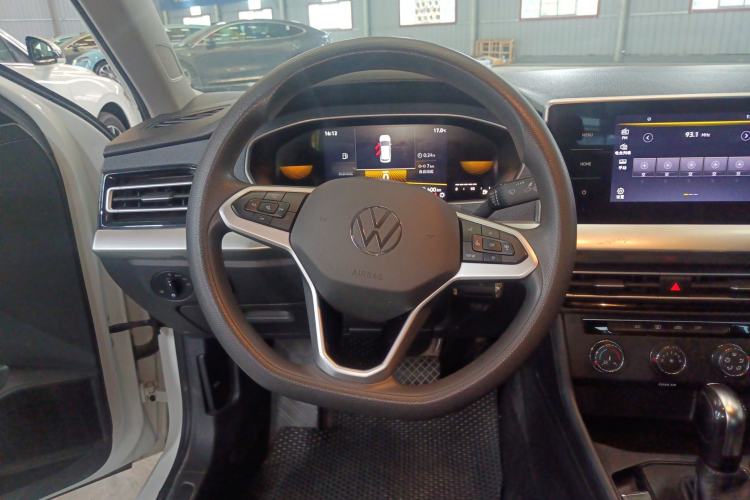Used Volkswagen Lavida 2023 1.5L Automatic De Yi Edition Steering Wheel
