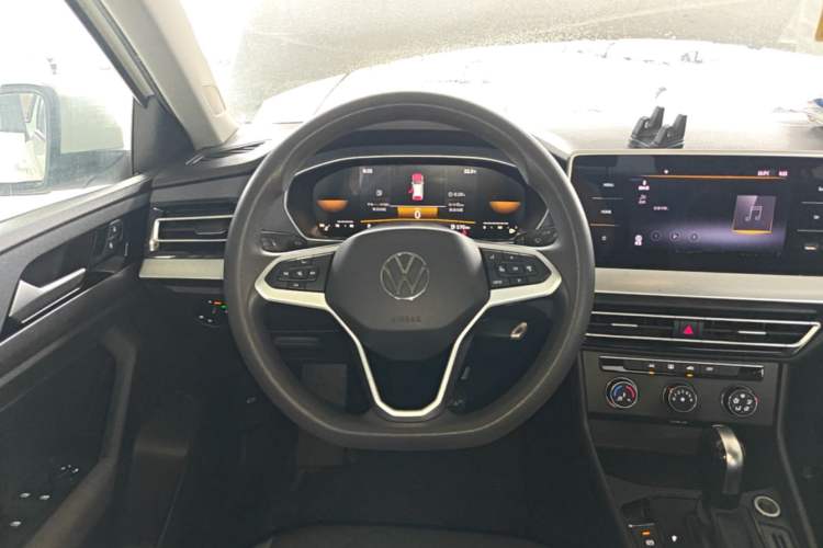 Used Volkswagen Lavida 2023 1.5L Automatic De Yi Edition Steering Wheel