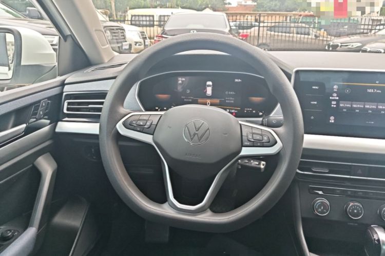 Used Volkswagen Lavida 2023 1.5L Automatic De Yi Edition Steering Wheel