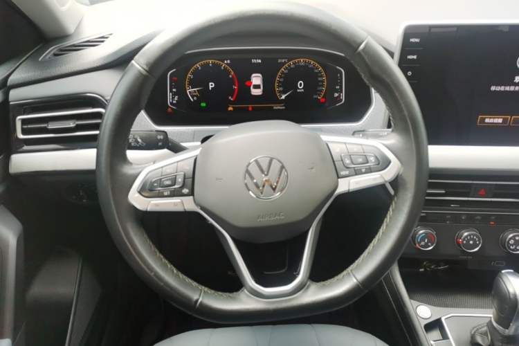 Used Volkswagen Lavida 2023 1.5L Automatic Starry Sky 5 Million Edition Steering Wheel