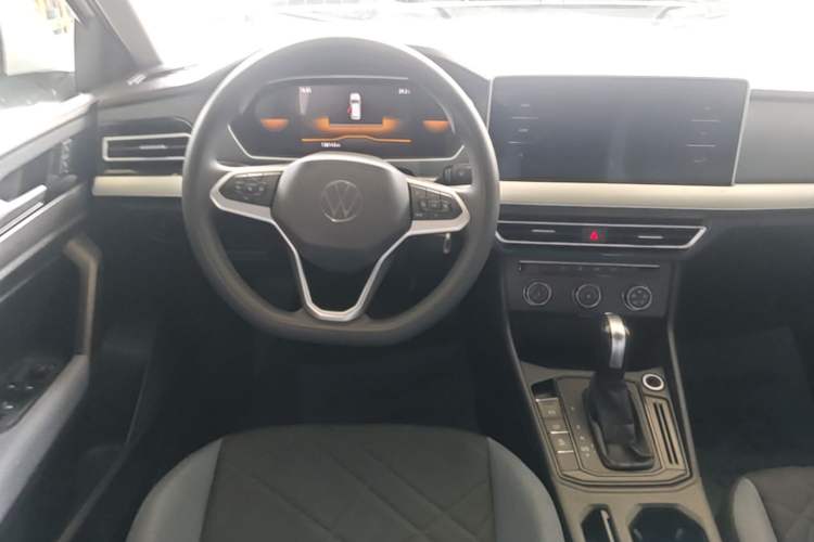 Used Volkswagen Lavida 2023 1.5L Automatic De Yi Edition Steering Wheel