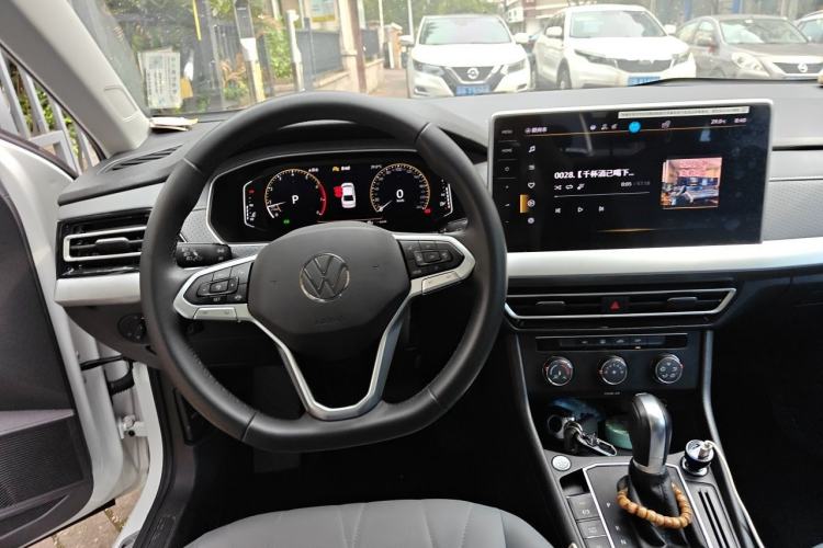 Used Volkswagen Lavida 2023 Revised Version 1.5L Automatic Starry Sky Edition – 5 Million Units Steering Wheel