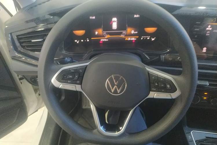 Used Volkswagen Lavida 2023 New Sharp 1.5L Automatic Excellent New Edition Steering Wheel