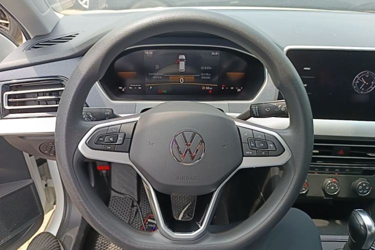 Used Volkswagen Lavida 2023 1.5L Automatic De Yi Edition Steering Wheel