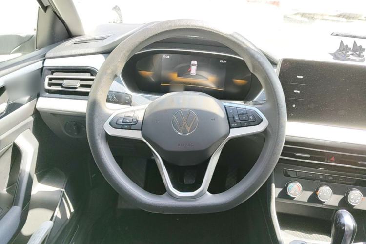 Used Volkswagen Lavida 2023 1.5L Automatic De Yi Edition Steering Wheel