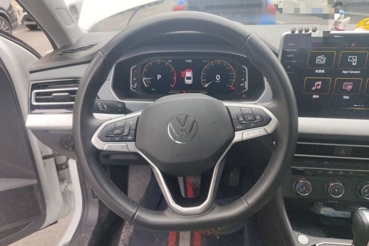 Used Volkswagen Lavida 2023 1.5L Automatic Starry Sky 5 Million Edition Steering Wheel