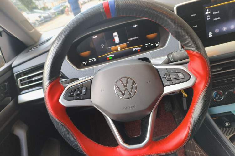 Used Volkswagen Lavida 2023 1.5L Automatic De Yi Edition Steering Wheel
