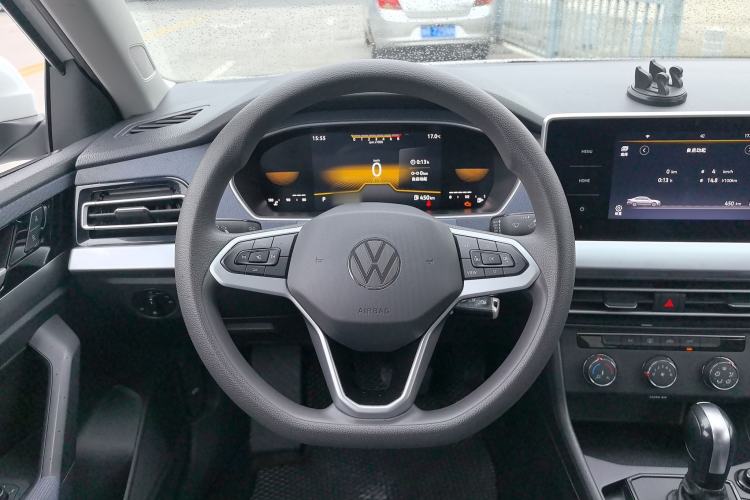 Used Volkswagen Lavida 2023 1.5L Automatic De Yi Edition Steering Wheel
