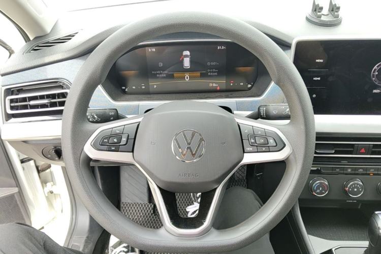 Used Volkswagen Lavida 2023 1.5L Automatic De Yi Edition Steering Wheel