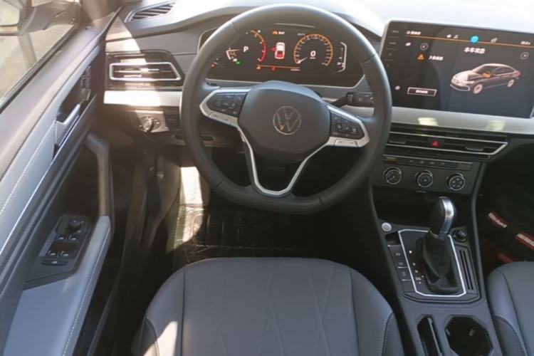 Used Volkswagen Lavida 2023 Revised Version 1.5L Automatic Starry Sky Edition – 5 Million Units Steering Wheel