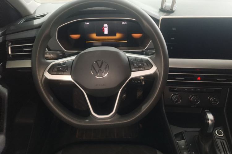 Used Volkswagen Lavida 2023 1.5L Automatic De Yi Edition Steering Wheel