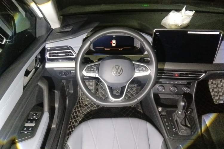 Used Volkswagen Lavida 2023 Revised Version 1.5L Automatic 5 Millionth Edition Steering Wheel