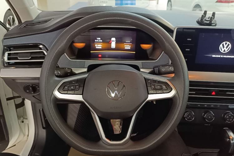Used Volkswagen Lavida 2023 1.5L Automatic De Yi Edition Steering Wheel