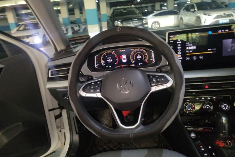Used Volkswagen Lavida 2023 Revised Version 1.5L Automatic Starry Sky Edition – 5 Million Units Steering Wheel