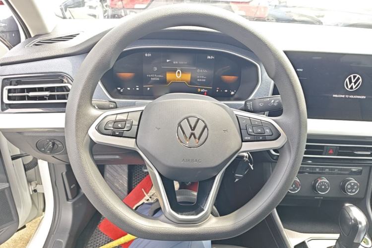 Used Volkswagen Lavida 2023 1.5L Automatic De Yi Edition Steering Wheel