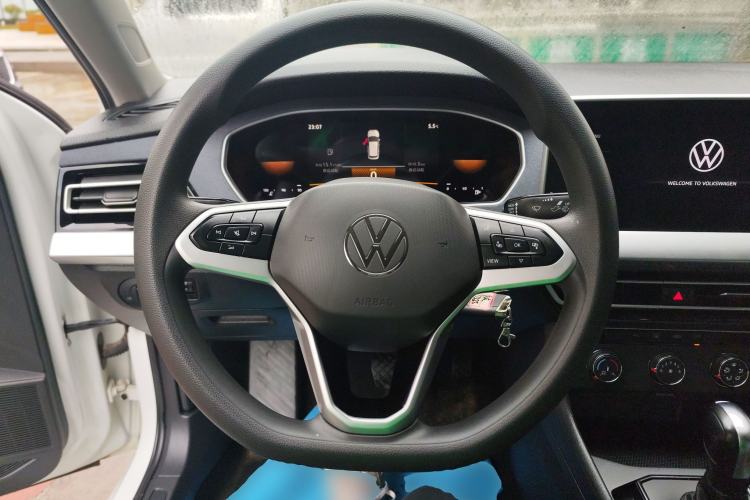 Used Volkswagen Lavida 2023 1.5L Automatic De Yi Edition Steering Wheel