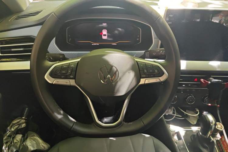 Used Volkswagen Lavida 2023 Revised Version 1.5L Automatic Starry Sky Edition – 5 Million Units Steering Wheel