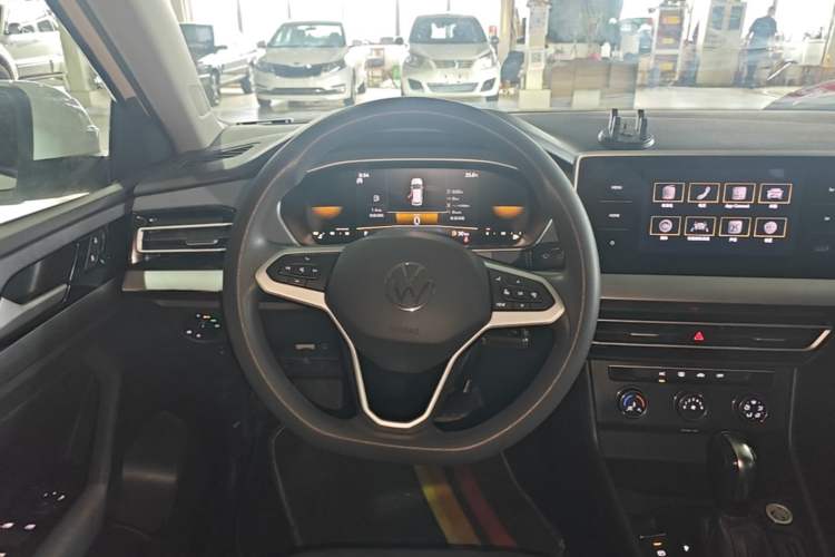 Used Volkswagen Lavida 2023 1.5L Automatic De Yi Edition Steering Wheel