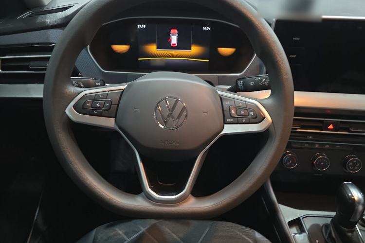 Used Volkswagen Lavida 2023 1.5L Automatic De Yi Edition Steering Wheel