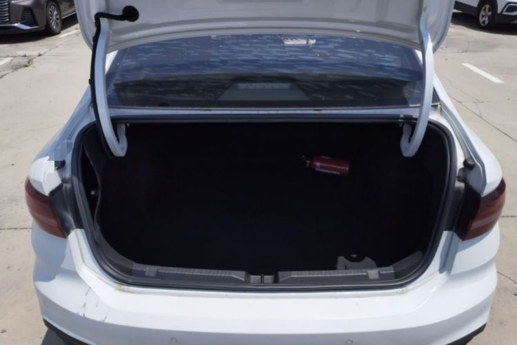 Used Volkswagen Lavida 2023 1.5L Automatic De Yi Edition Trunk
