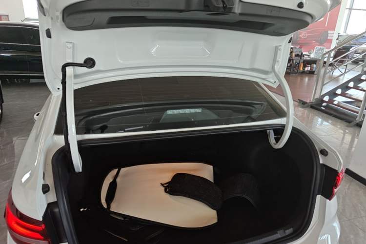 Used Volkswagen Lavida 2023 280TSI DSG Full-Comfort Edition Trunk