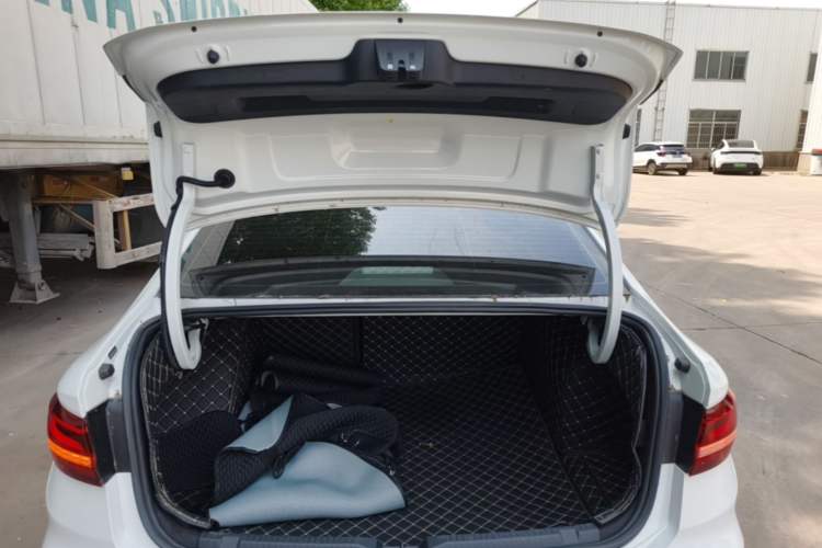 Used Volkswagen Lavida 2023 280TSI DSG Starry Sky Deluxe Edition Trunk