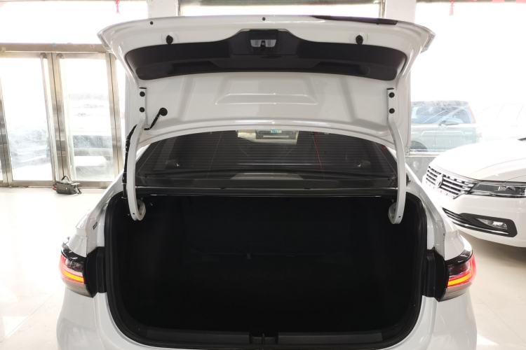 Used Volkswagen Lavida 2023 New Sharp 1.5L Manual New Comfort Edition Trunk