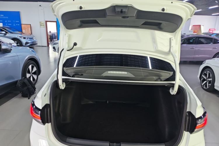 Used Volkswagen Lavida 2023 New Sharp 1.5L Automatic New Wish Edition Trunk