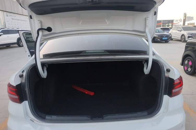 Used Volkswagen Lavida 2023 Revised 1.5L Automatic DeYi Edition Trunk