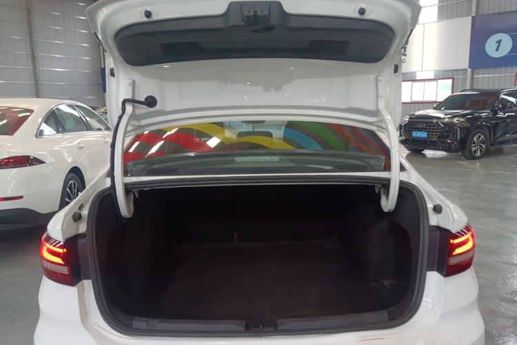 Used Volkswagen Lavida 2023 1.5L Automatic De Yi Edition Trunk