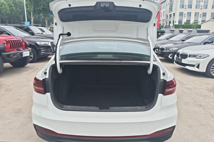 Used Volkswagen Lavida 2023 1.5L Automatic De Yi Edition Trunk