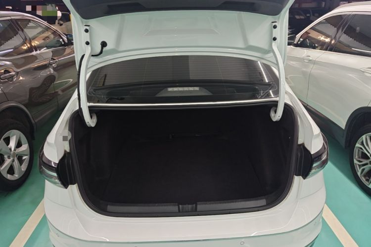 Used Volkswagen Lavida 2023 New Sharp 1.5L Automatic New Wish Edition Trunk