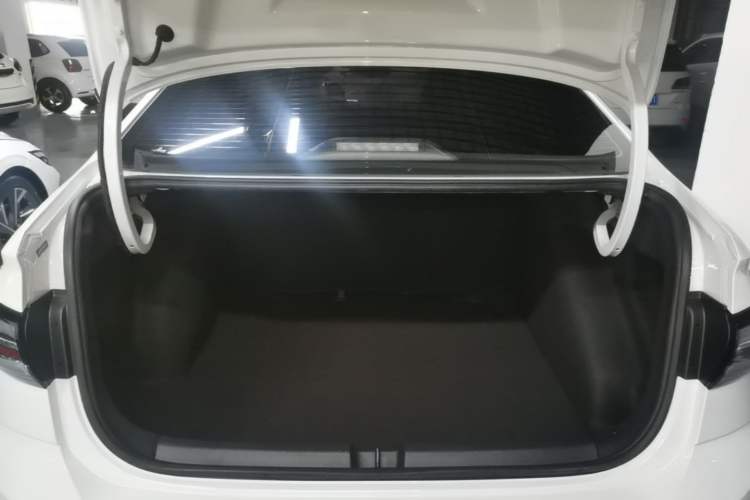 Used Volkswagen Lavida 2023 New Rui 1.5L Automatic New Yi Edition Trunk