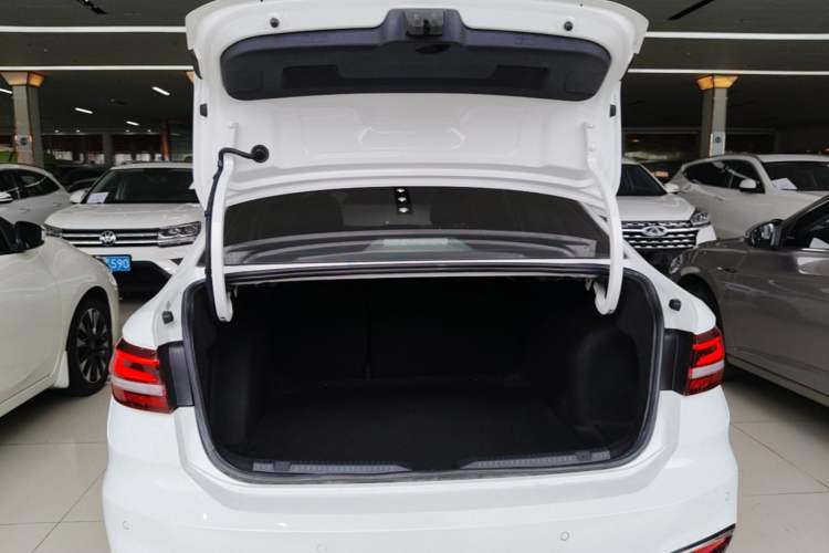 Used Volkswagen Lavida 2023 280TSI DSG Starry Sky Deluxe Edition Trunk