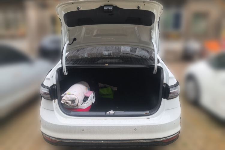 Used Volkswagen Lavida 2023 New Sharp 1.5L Automatic Outstanding New Vision Edition Trunk