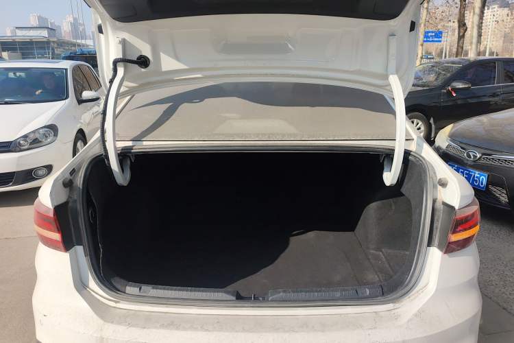 Used Volkswagen Lavida 2023 Revised 1.5L Automatic DeYi Edition Trunk