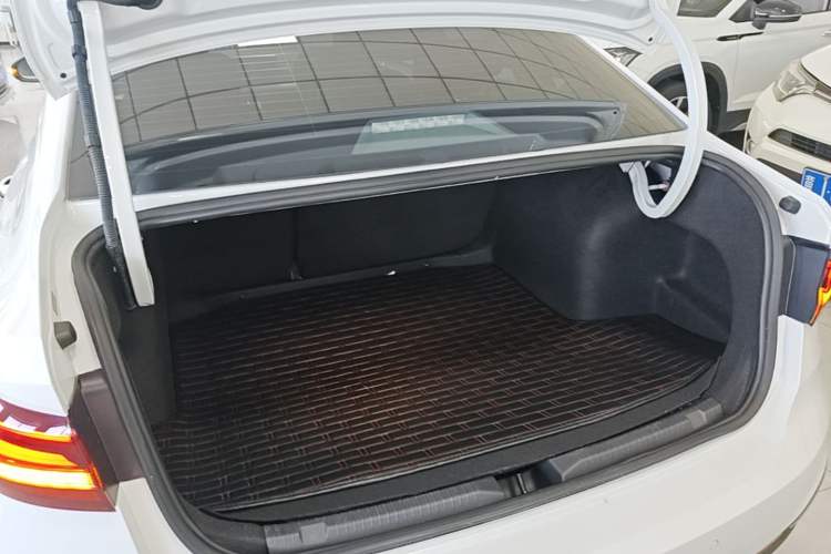 Used Volkswagen Lavida 2023 280TSI DSG Full-Comfort Edition Trunk