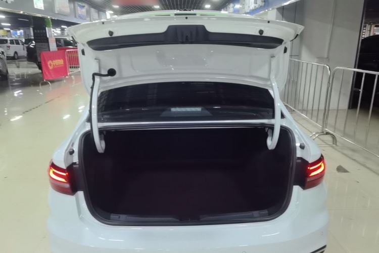 Used Volkswagen Lavida 2023 1.5L Automatic 5 Million Edition Trunk