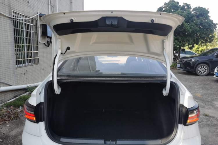 Used Volkswagen Lavida 2023 New Sharp 1.5L Automatic Excellent New Edition Trunk