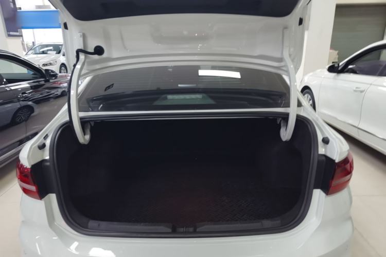 Used Volkswagen Lavida 2023 Revised Version 1.5L Automatic Starry Sky Edition – 5 Million Units Trunk