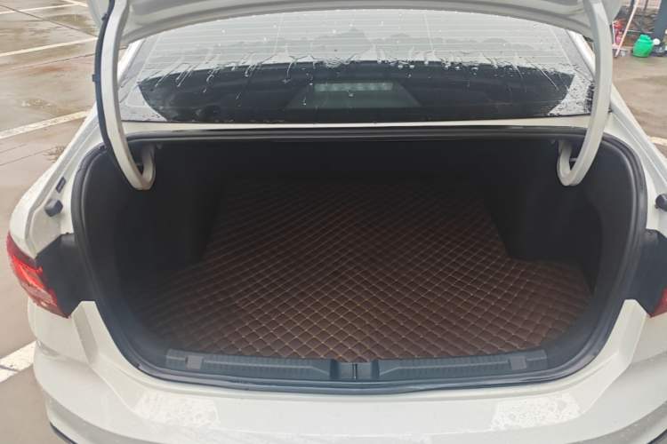 Used Volkswagen Lavida 2023 280TSI DSG Full-Comfort Edition Trunk