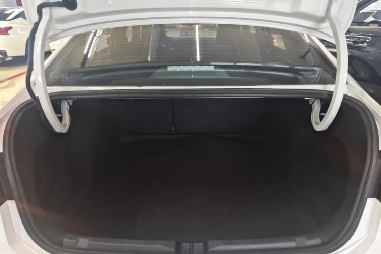 Used Volkswagen Lavida 2023 Revised 1.5L Automatic DeYi Edition Trunk