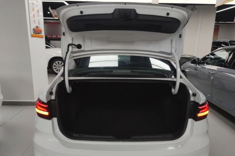 Used Volkswagen Lavida 2023 1.5L Automatic De Yi Edition Trunk