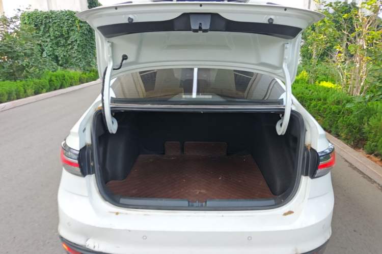 Used Volkswagen Lavida 2023 New Rui 1.5L Automatic New Yi Edition Trunk