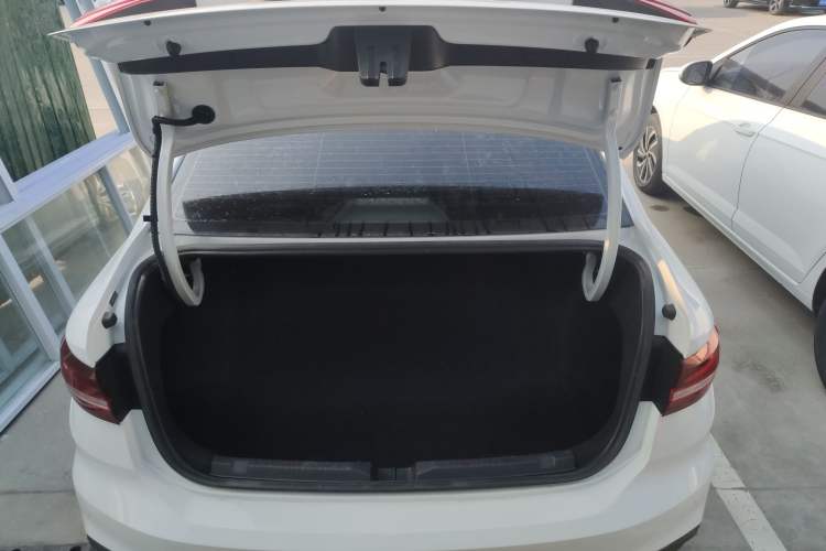 Used Volkswagen Lavida 2023 Revised 1.5L Automatic DeYi Edition Trunk