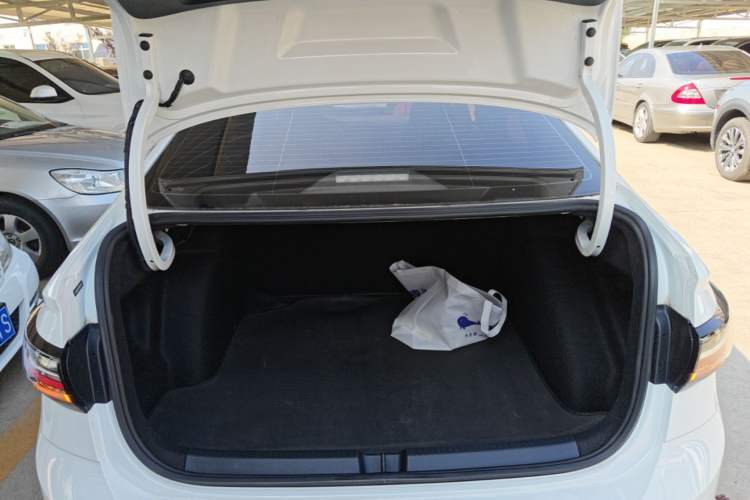 Used Volkswagen Lavida 2023 New Rui 1.5L Automatic New Yi Edition Trunk